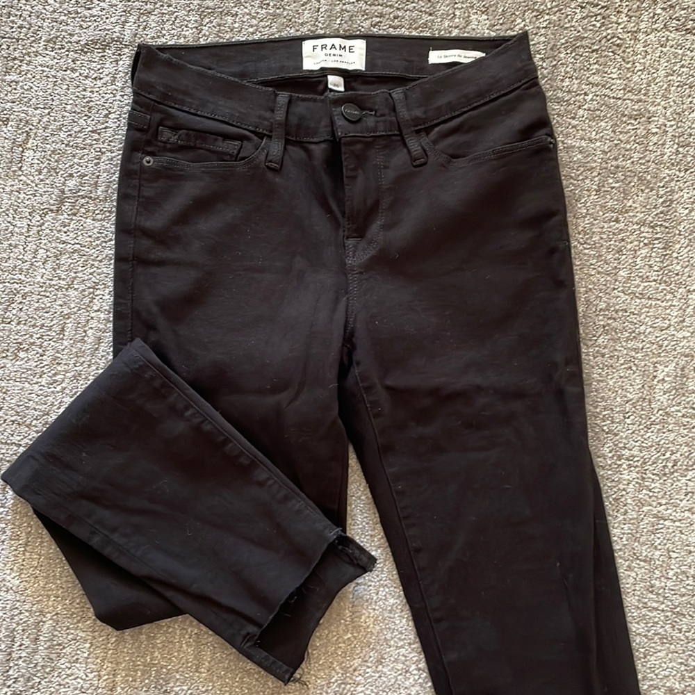 FRAME Le Skinny de Jeanne Raw Stagger-Hem Jeans